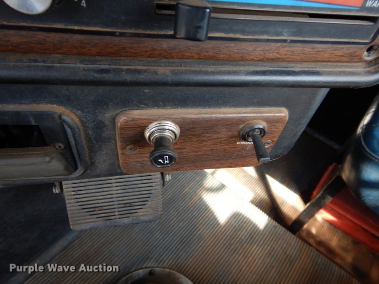 image for item GK9165 1991 Freightliner FLD semi truck