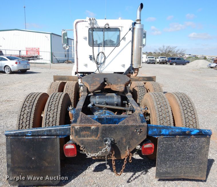 image for item GK9165 1991 Freightliner FLD semi truck