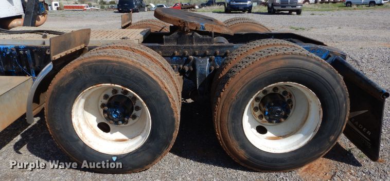 image for item GK9165 1991 Freightliner FLD semi truck