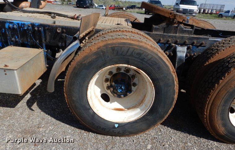 image for item GK9165 1991 Freightliner FLD semi truck