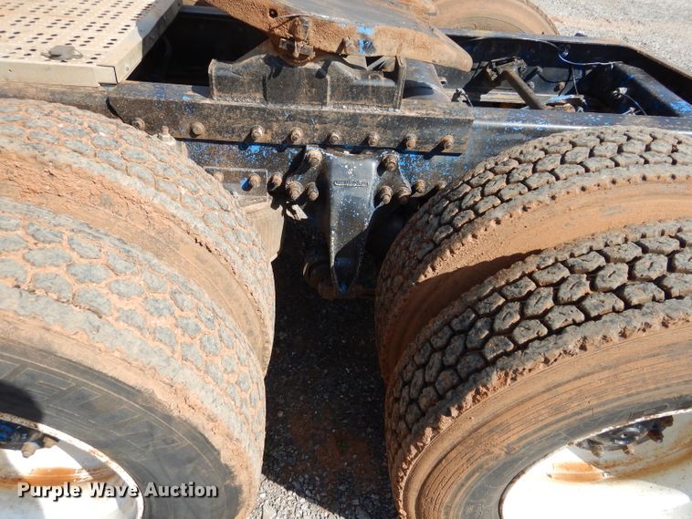 image for item GK9165 1991 Freightliner FLD semi truck