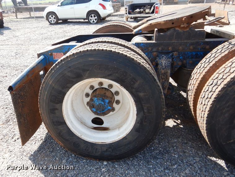 image for item GK9165 1991 Freightliner FLD semi truck