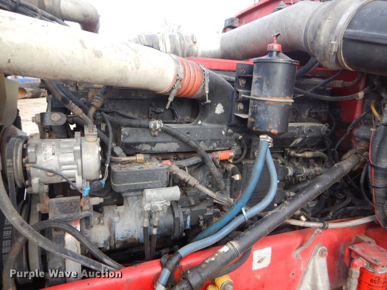 image for item GO9976 2000 Peterbilt 378 semi truck