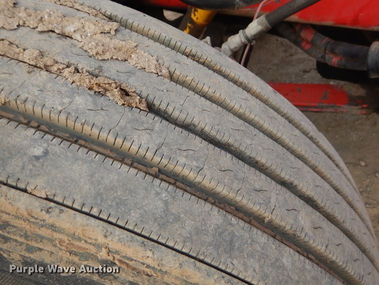 image for item GO9976 2000 Peterbilt 378 semi truck