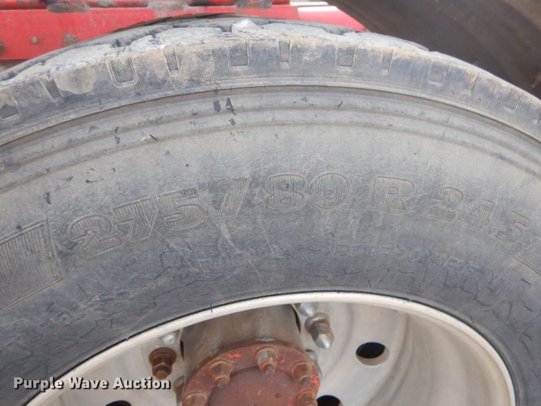 image for item GO9976 2000 Peterbilt 378 semi truck