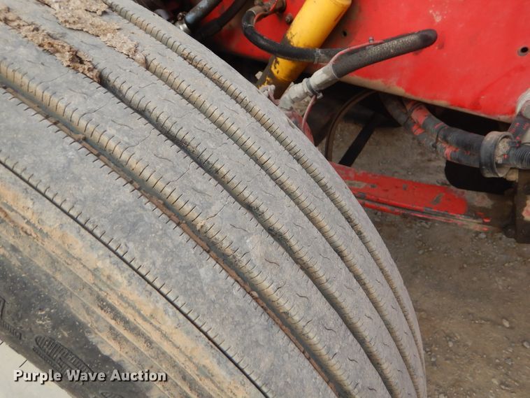 image for item GO9976 2000 Peterbilt 378 semi truck