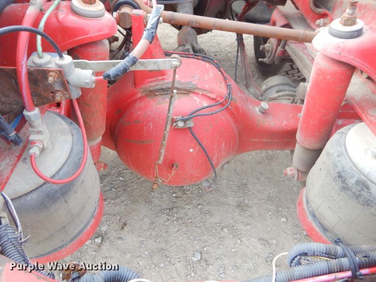 image for item GO9976 2000 Peterbilt 378 semi truck