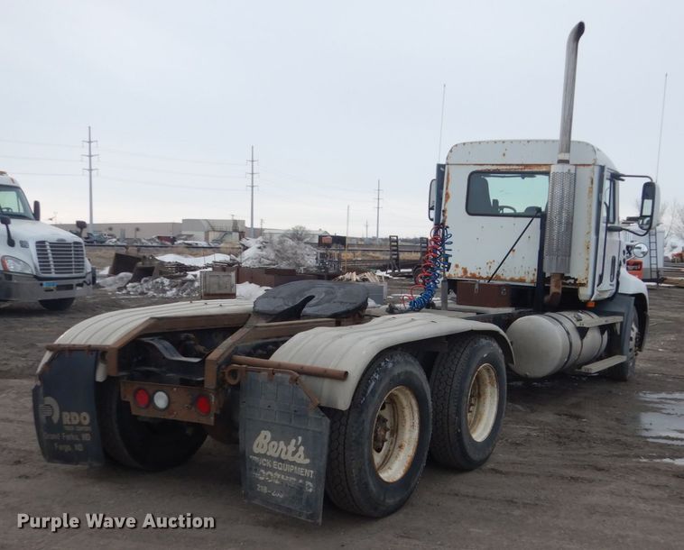 image for item GW9610 2002 Mack CX semi truck
