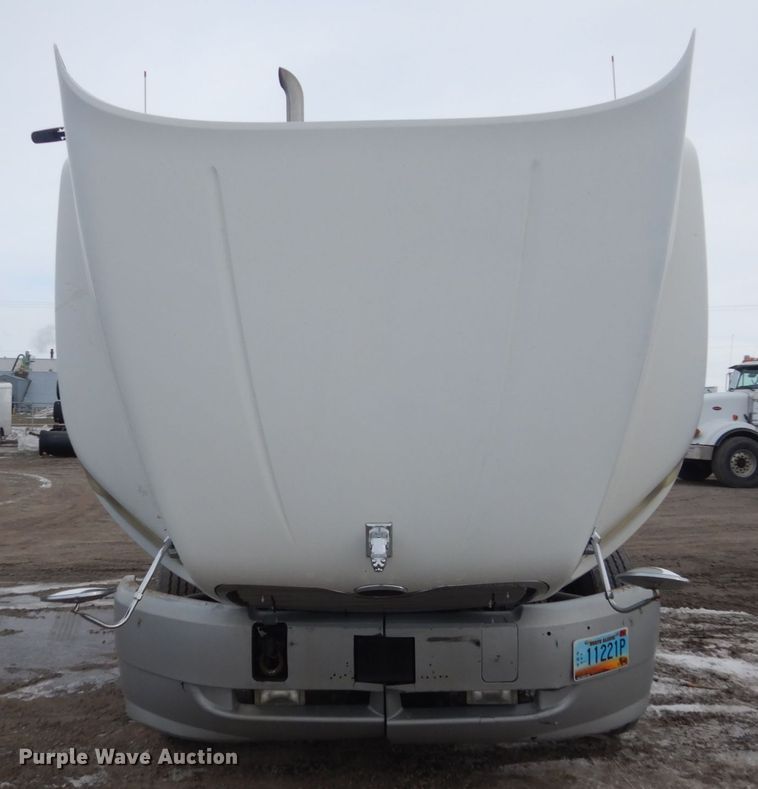 image for item GW9610 2002 Mack CX semi truck