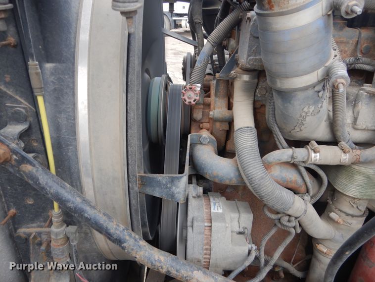 image for item GW9610 2002 Mack CX semi truck