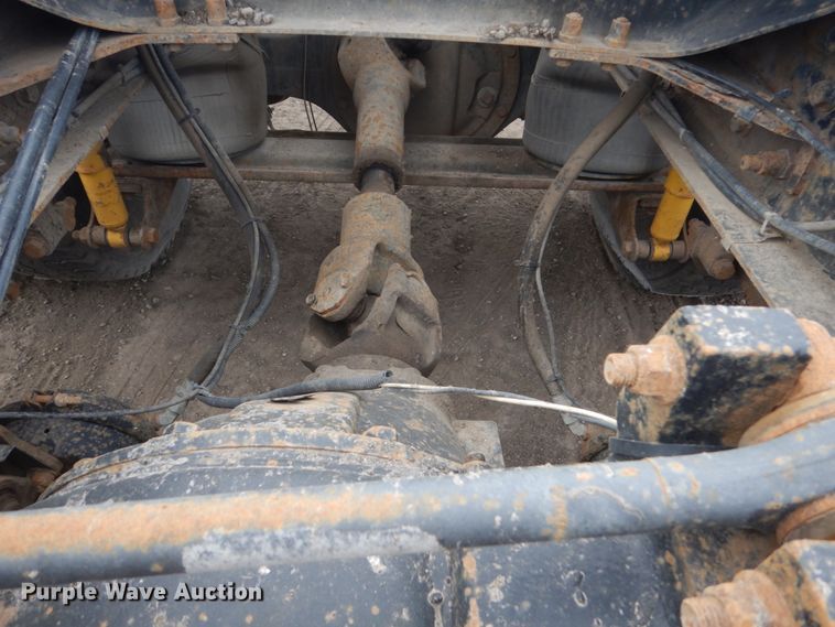 image for item GW9611 1995 Mack CH613 semi truck