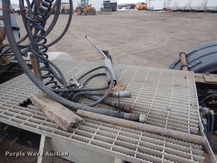 image for item GW9611 1995 Mack CH613 semi truck