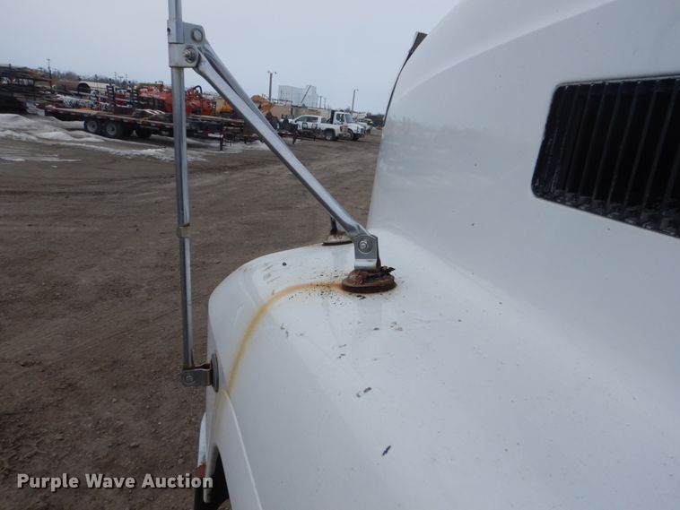 image for item GW9611 1995 Mack CH613 semi truck