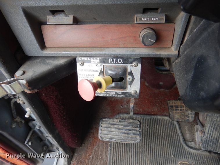 image for item GW9611 1995 Mack CH613 semi truck