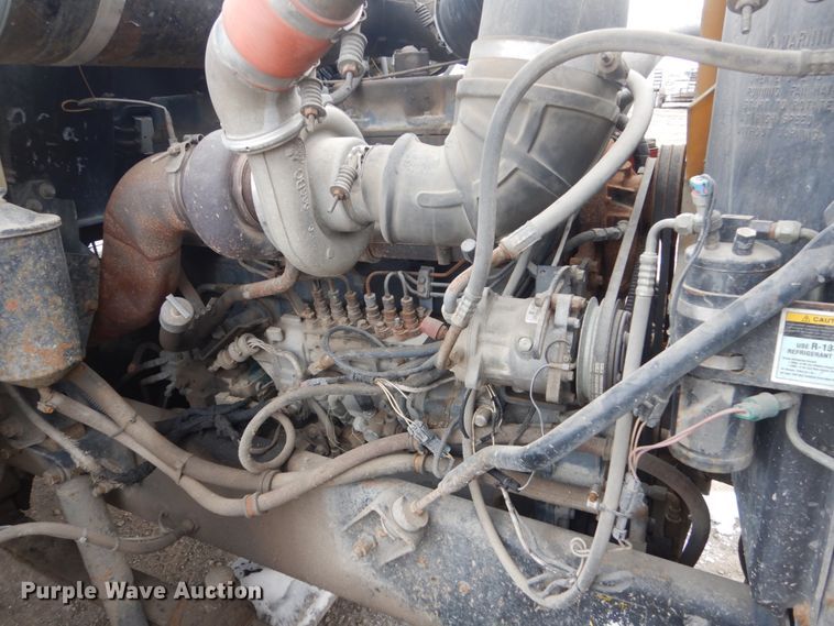 image for item GW9611 1995 Mack CH613 semi truck