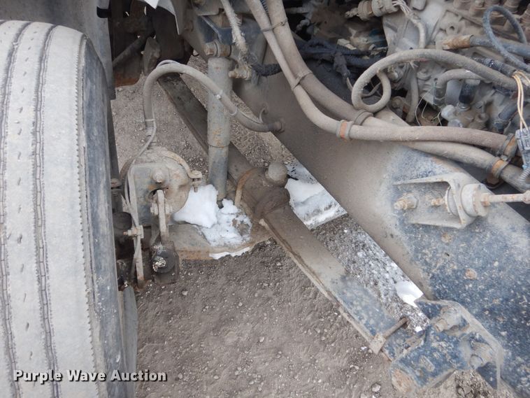 image for item GW9611 1995 Mack CH613 semi truck