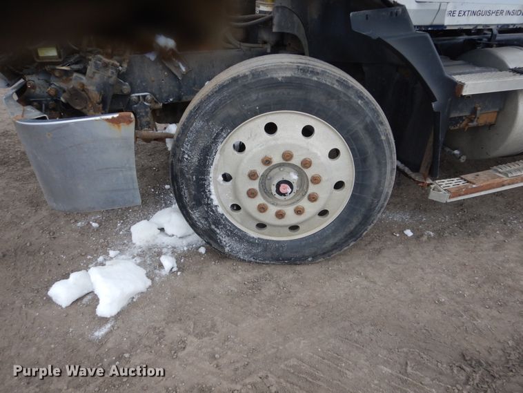 image for item GW9611 1995 Mack CH613 semi truck