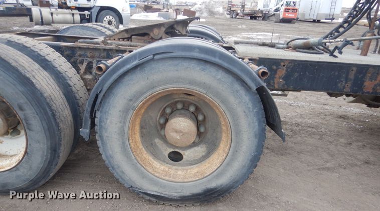 image for item GW9611 1995 Mack CH613 semi truck