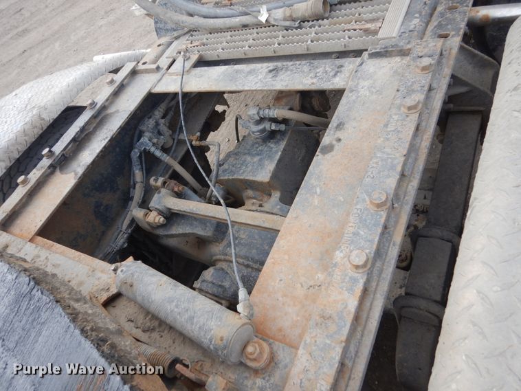 image for item GW9612 1999 Mack CH613 semi truck