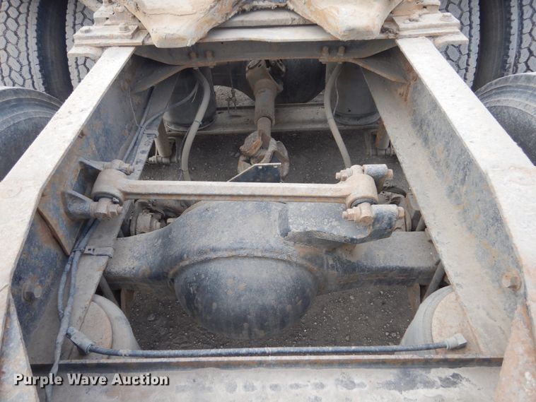 image for item GW9612 1999 Mack CH613 semi truck