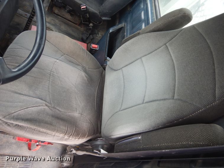 image for item GW9612 1999 Mack CH613 semi truck