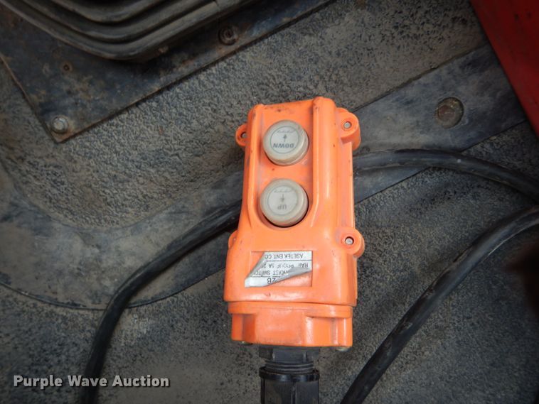 image for item GW9612 1999 Mack CH613 semi truck