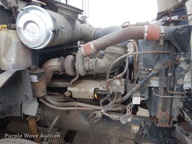 image for item GW9612 1999 Mack CH613 semi truck