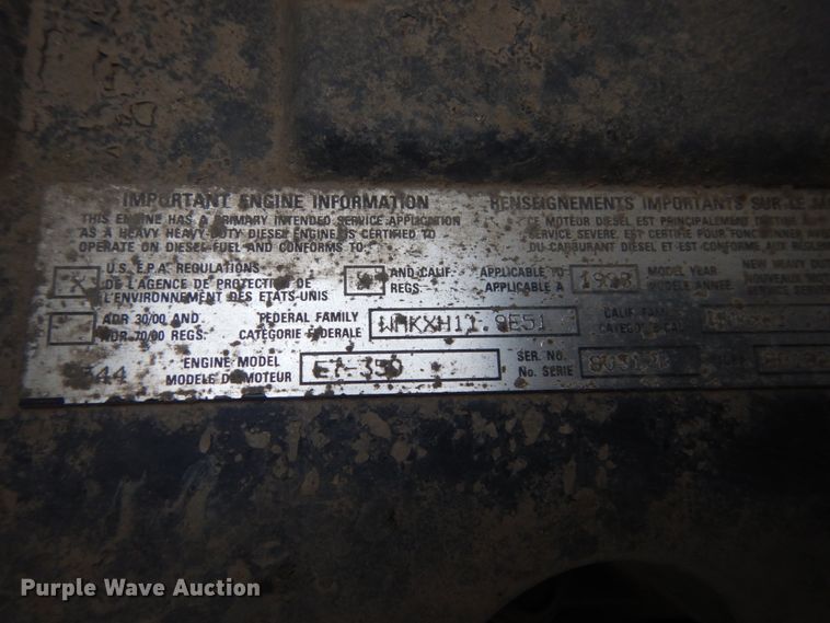 image for item GW9612 1999 Mack CH613 semi truck