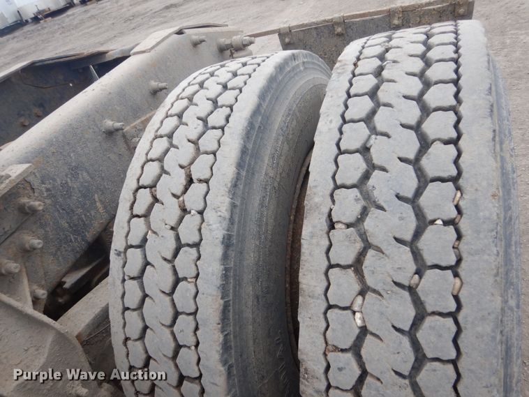 image for item GW9612 1999 Mack CH613 semi truck