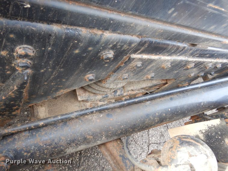 image for item GW9708 2000 Volvo Autocar roll-off container truck