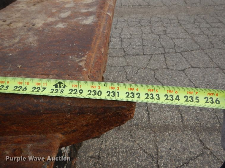 image for item GW9708 2000 Volvo Autocar roll-off container truck