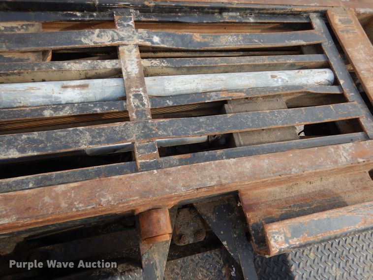 image for item GW9708 2000 Volvo Autocar roll-off container truck