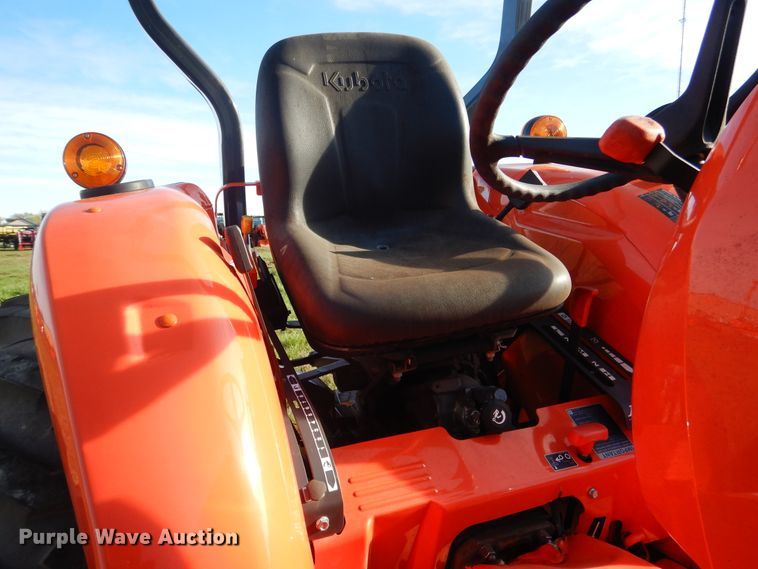 image for item ES9539 2016 Kubota L3301D MFWD tractor