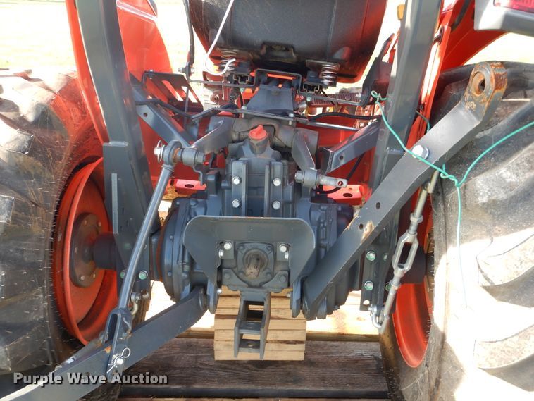 image for item ES9539 2016 Kubota L3301D MFWD tractor