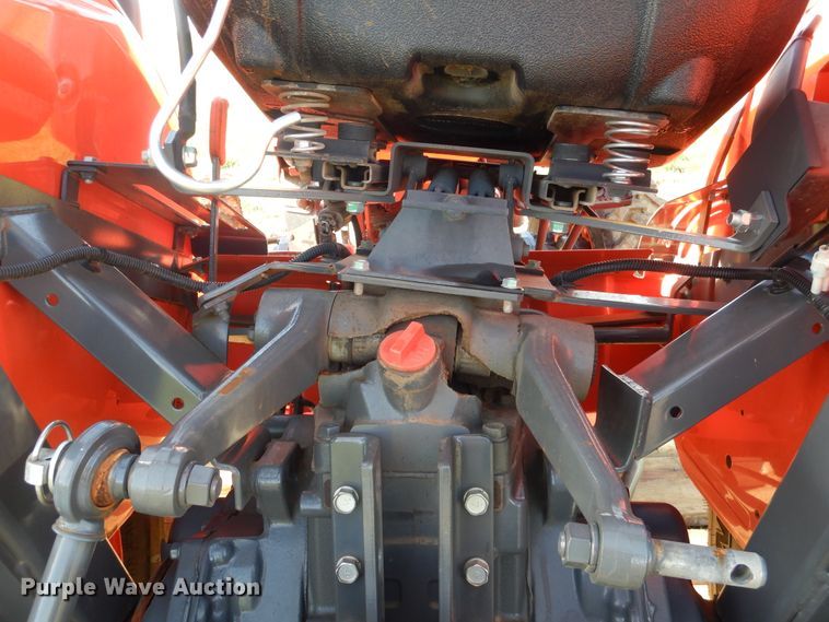 image for item ES9539 2016 Kubota L3301D MFWD tractor