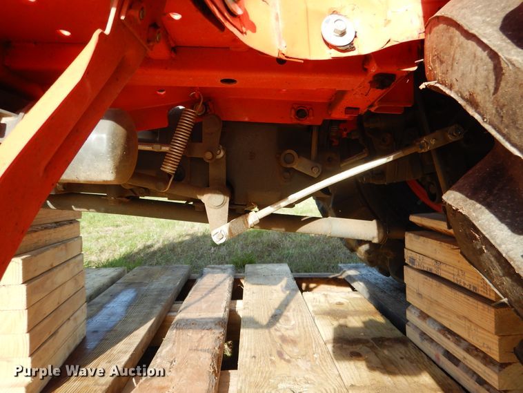 image for item ES9539 2016 Kubota L3301D MFWD tractor