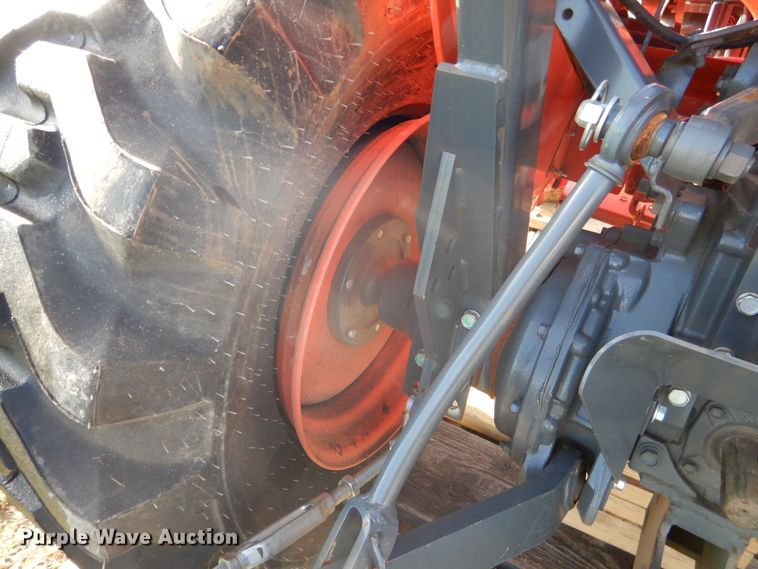 image for item ES9539 2016 Kubota L3301D MFWD tractor