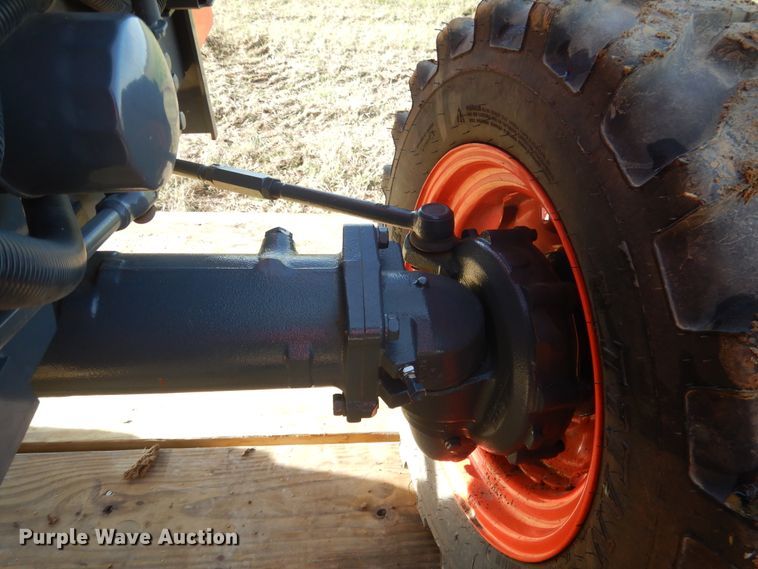 image for item ES9539 2016 Kubota L3301D MFWD tractor