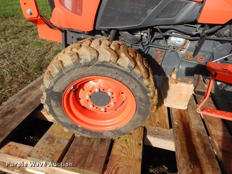 image for item ES9539 2016 Kubota L3301D MFWD tractor