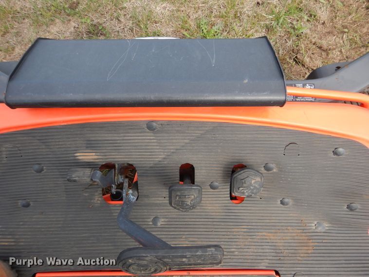 image for item ES9546 2013 Kubota ZD331 ZTR lawn mower