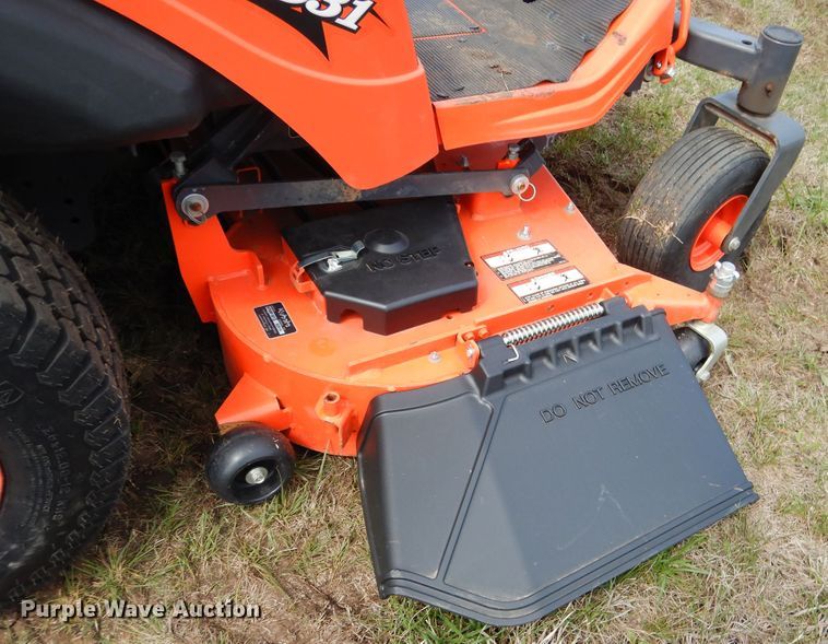 image for item ES9546 2013 Kubota ZD331 ZTR lawn mower