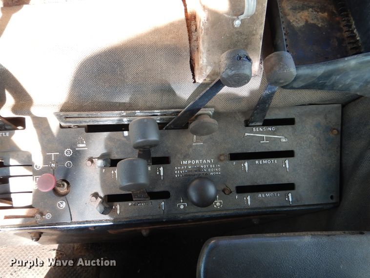 image for item ES9548 1980 Case 2290 tractor