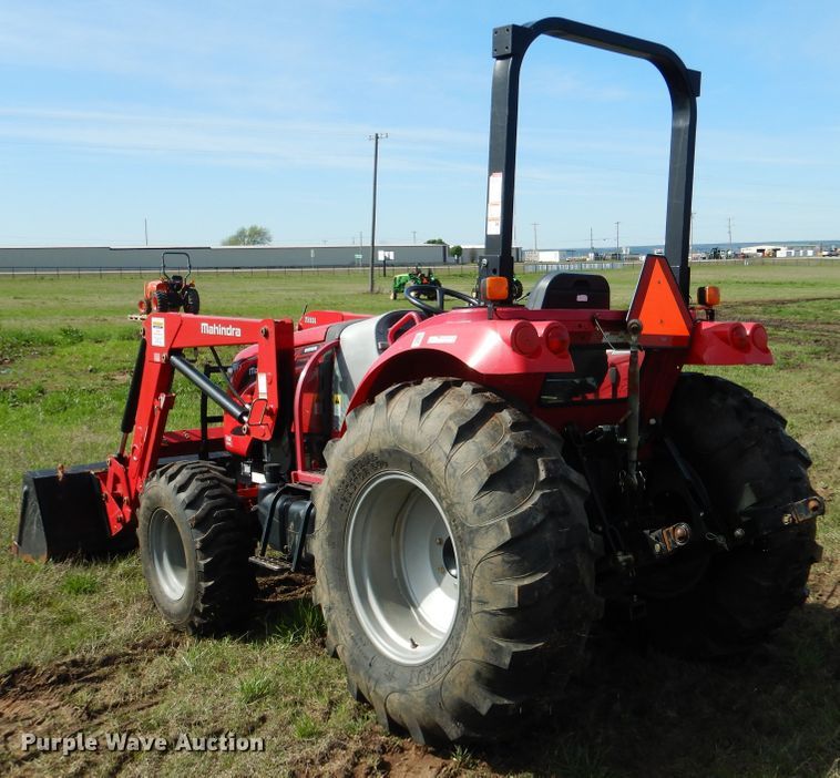 image for item ES9551 2014 Mahindra 2555 MFWD tractor