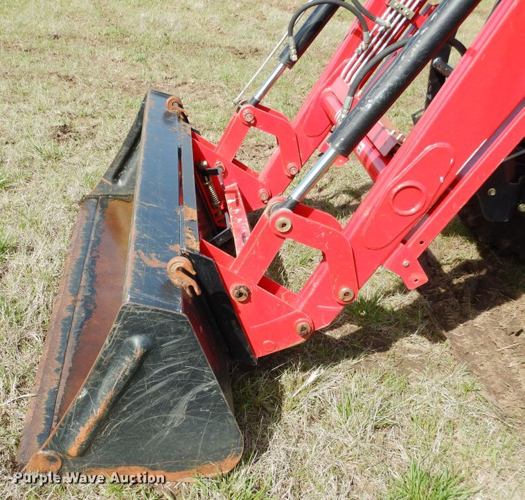 image for item ES9551 2014 Mahindra 2555 MFWD tractor