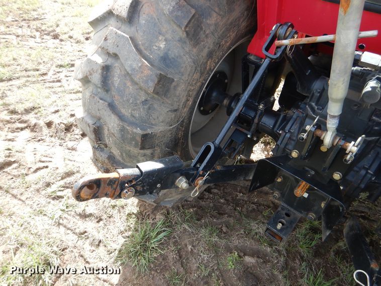 image for item ES9551 2014 Mahindra 2555 MFWD tractor