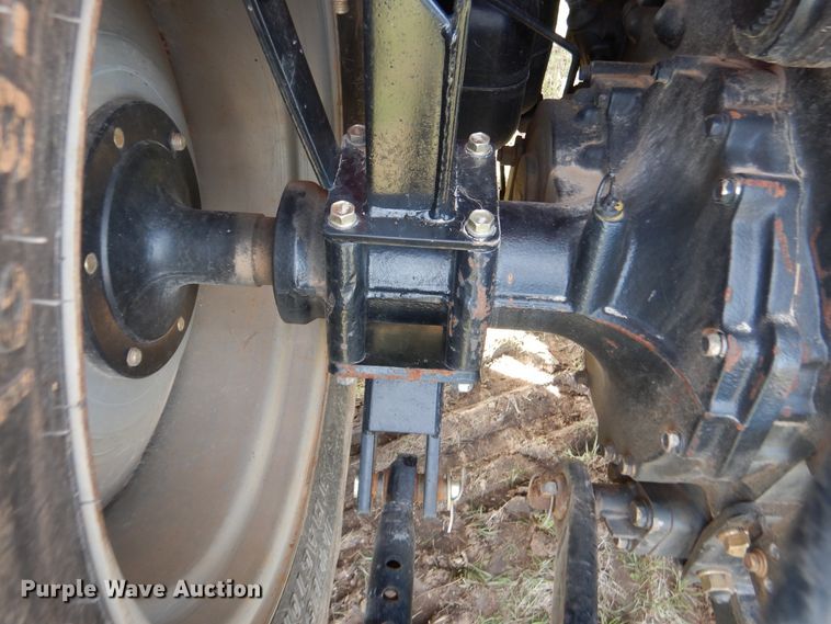 image for item ES9551 2014 Mahindra 2555 MFWD tractor