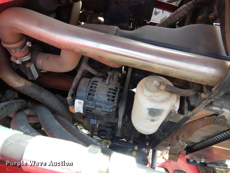 image for item ES9551 2014 Mahindra 2555 MFWD tractor