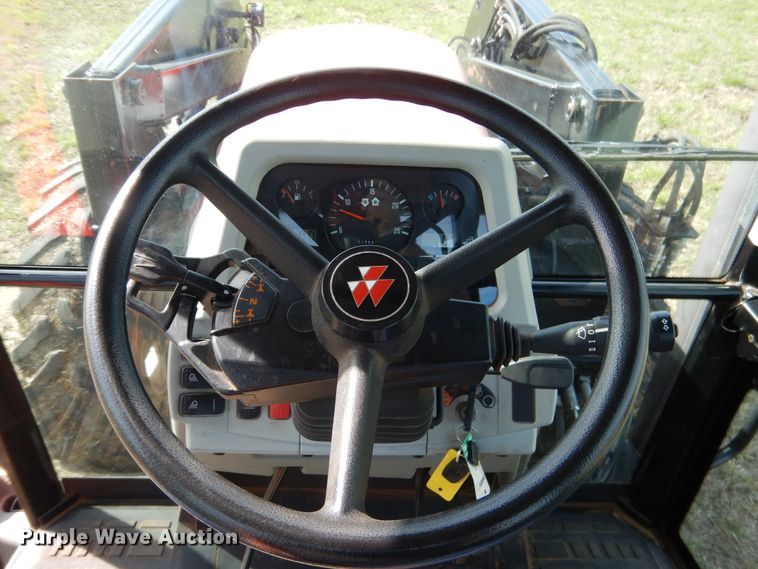 image for item ES9553 2009 Massey-Ferguson 5475 MFWD tractor