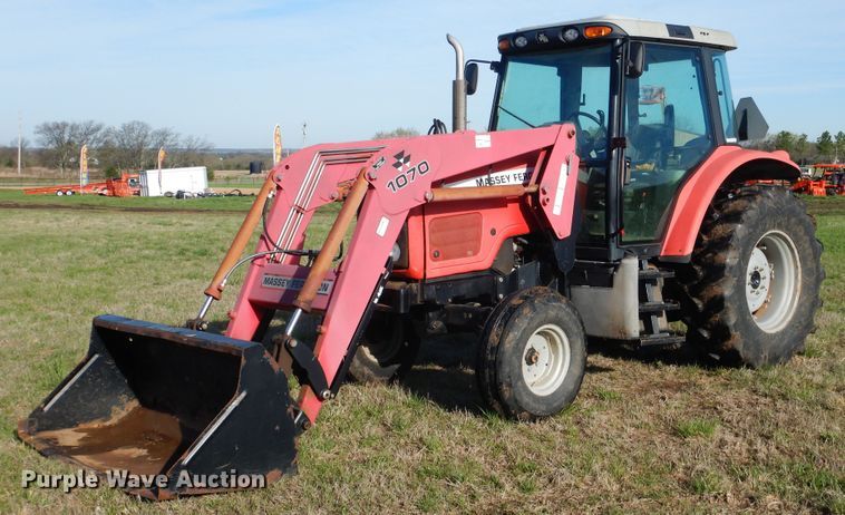 image for item ES9554 2004 Massey-Ferguson 5445 tractor