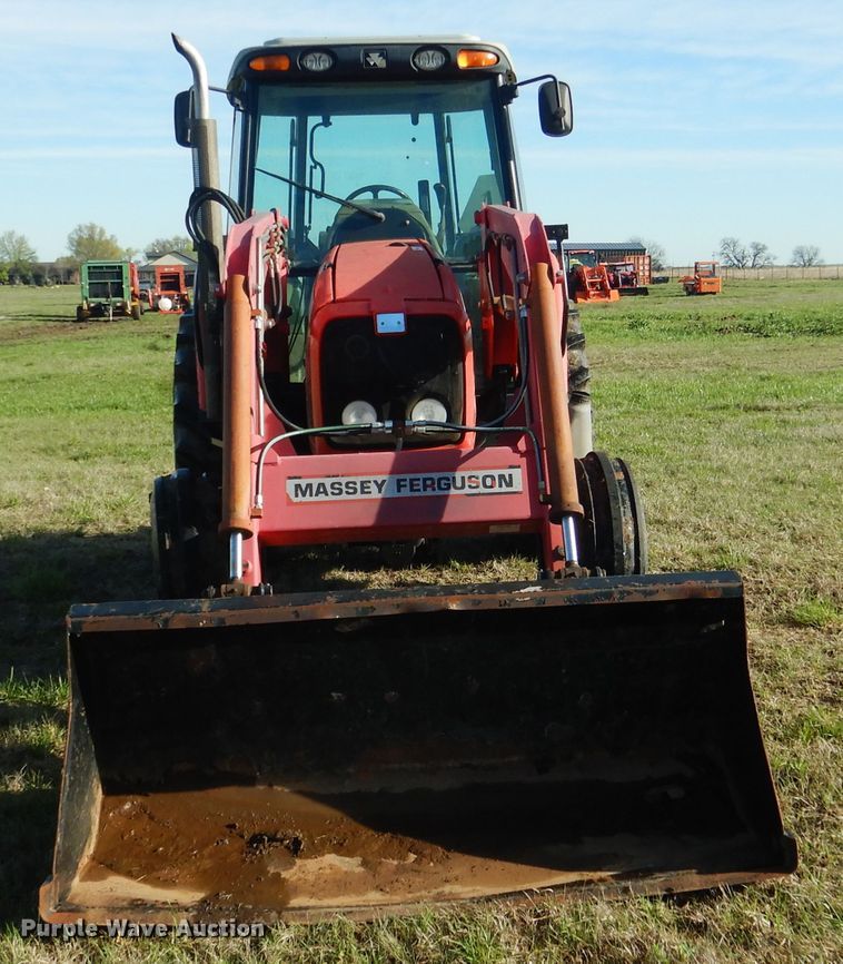 image for item ES9554 2004 Massey-Ferguson 5445 tractor
